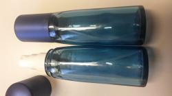 3 Pumpsprühflaschen aus blauem Glas 3 Pumpsprühflaschen aus blauem Glas