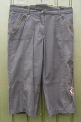 3/4 Hose, Shorts, khaki mit Blümchen 3/4 Hose, Shorts, khaki mit Blümchen