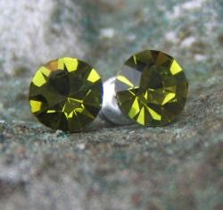 Ohrstecker mit SWAROVSKI Steinen Olivine 228 Ohrstecker mit SWAROVSKI Steinen Olivine 228